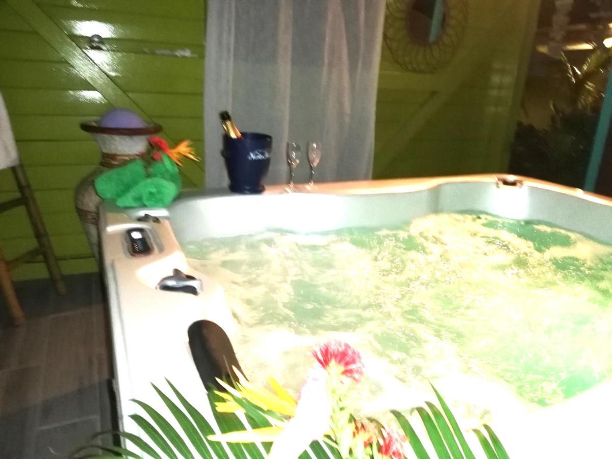 Au Sable D'Or - Spa - Wifi- Piscine Deshaies Eksteriør billede